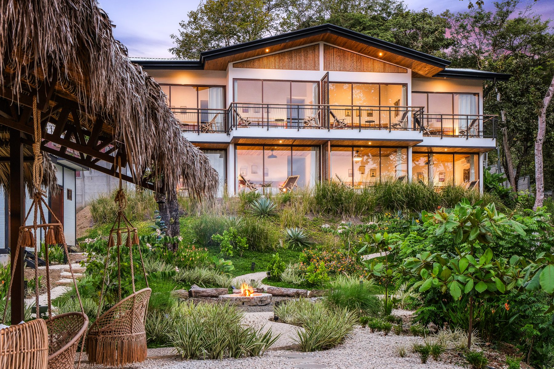 lodge hero — Ananda Lodge
