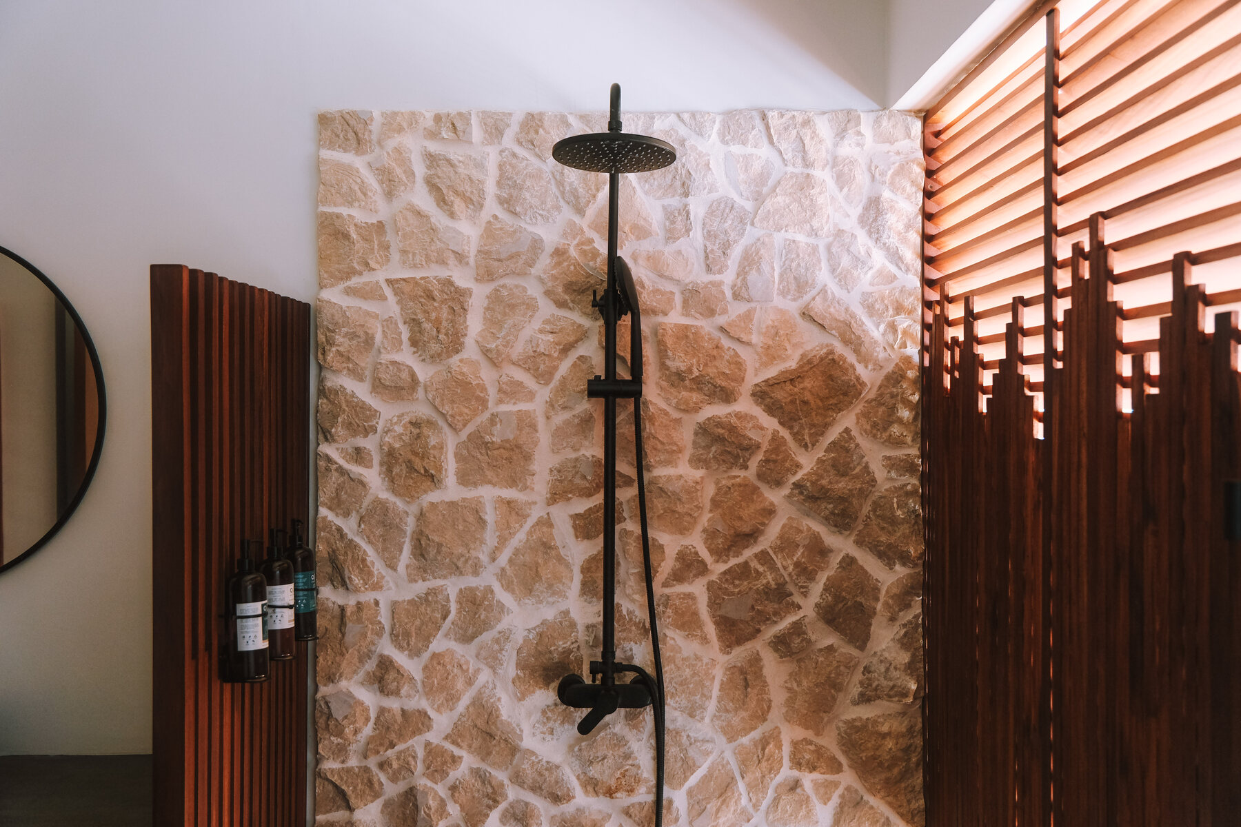 Photo 6 — Ananda Lodge