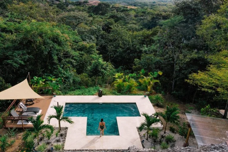 pool / grounds — Ananda Lodge